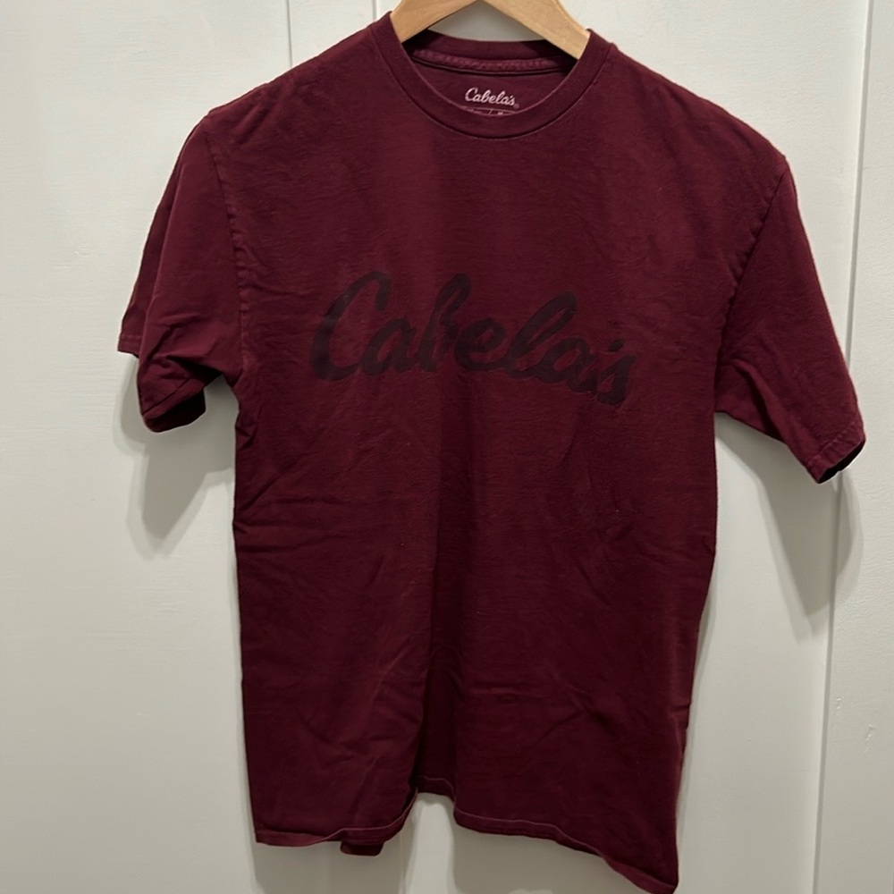 Cabela’s Maroon T-Shirt Medium 100% Cotton Great Used Condition T-Shirt unisex‎